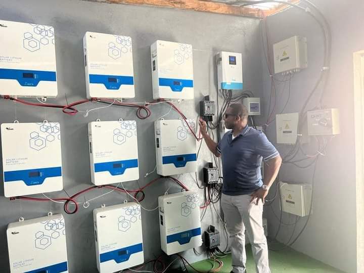 Empowering Education: College of West Africa Receives Transformative Solar System Donation from Global Alumni 3